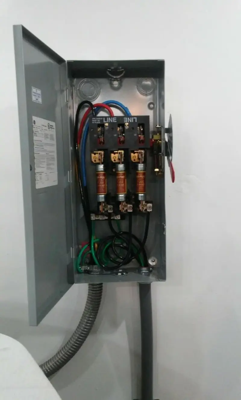 Three-phase disconnect switch installed for Electrical Wiring & Rewiring in Bladensburg
