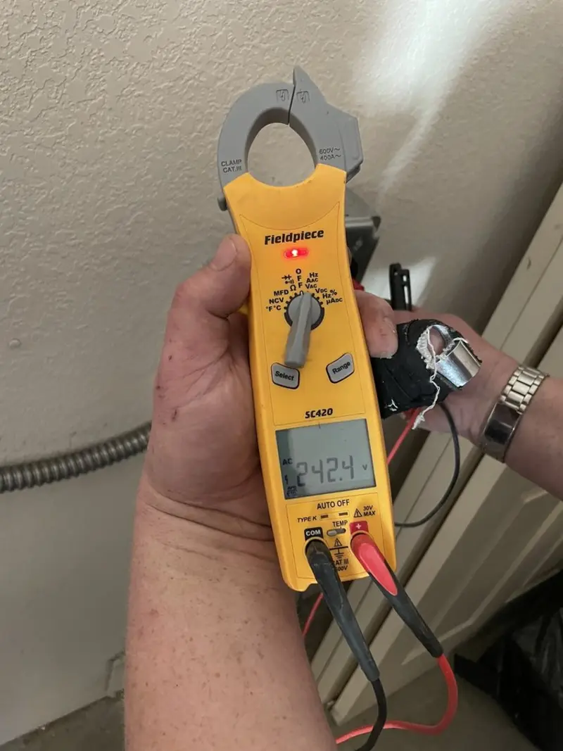 Voltage testing with clamp meter during Generator Installation in Bladensburg